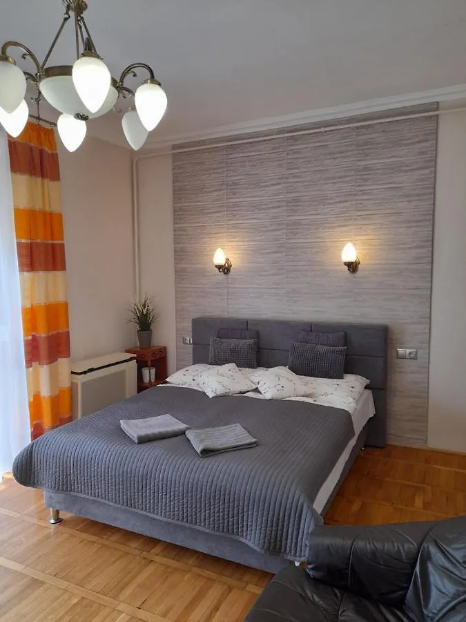 Zoeld Sziget Apartmanlakas Eger Hungary